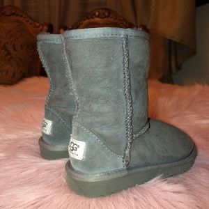 Grey Uggs(kids)